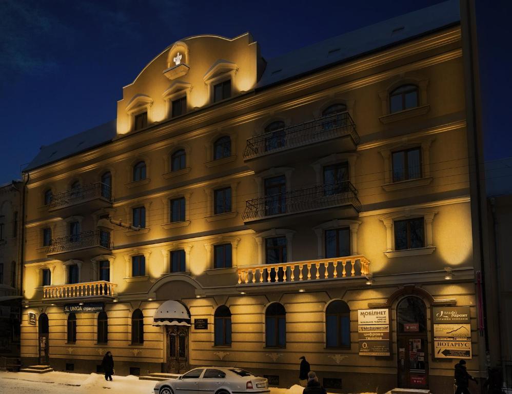 Hotel Stanislaviv Iwano-Frankiwsk Exterior foto