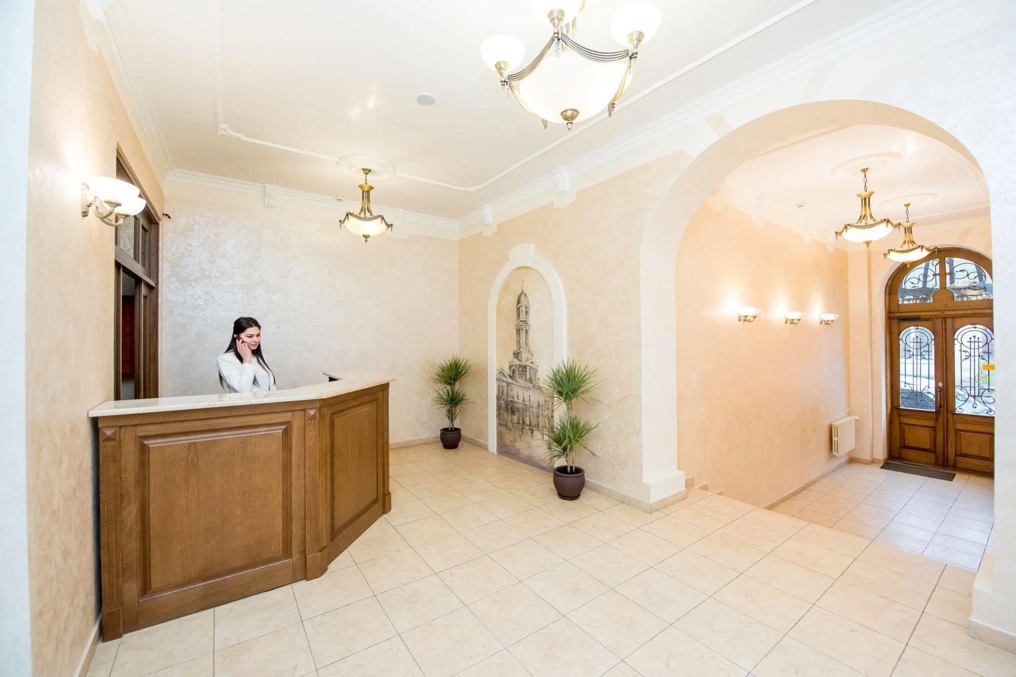 Hotel Stanislaviv Iwano-Frankiwsk Exterior foto